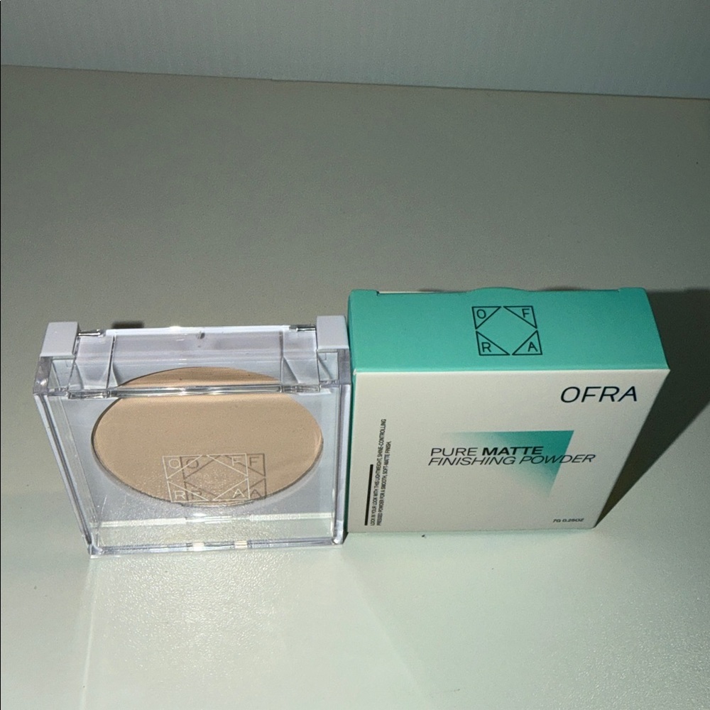 OFRA Pure Matte Finishing Powder - Beige - Picture 6 of 8
